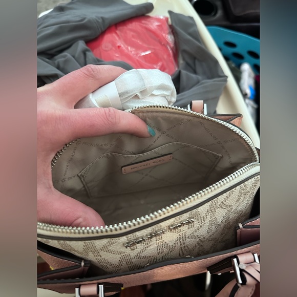 —SOLD— Michael kors 2 in 1 Daria - Picture 8 of 10